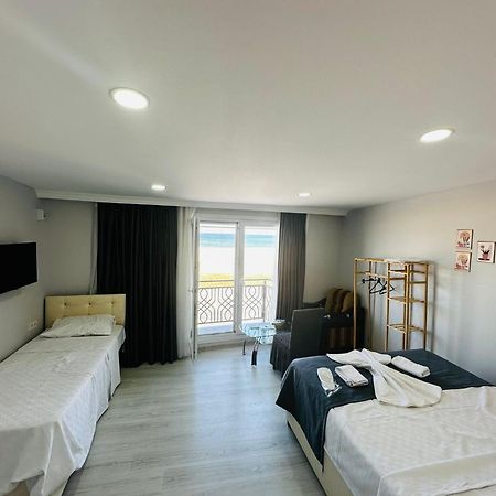 Holiday Beach Hotel Arnavutköy エクステリア 写真