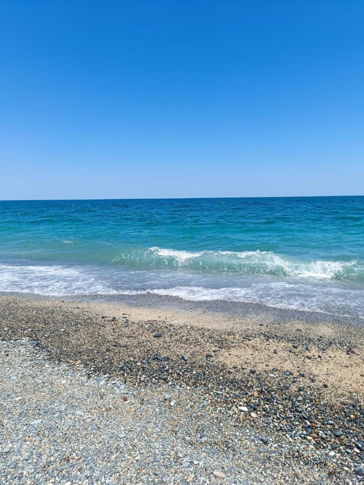 Holiday Beach Hotel Arnavutköy エクステリア 写真